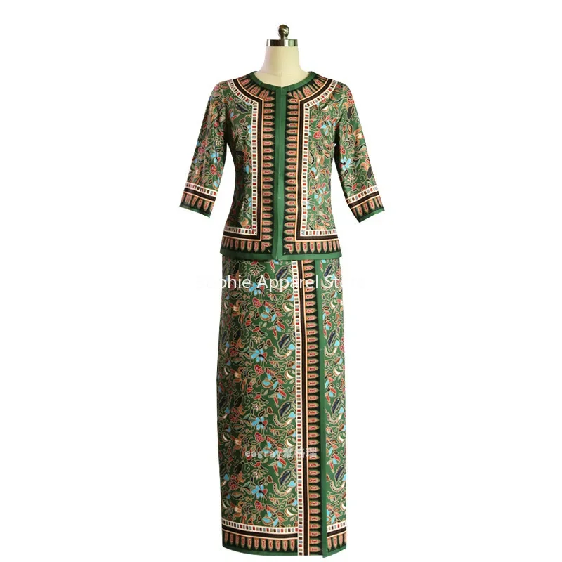 Southeast Asia Flight Attendan - Batik Sarong Wrap 评论和价格