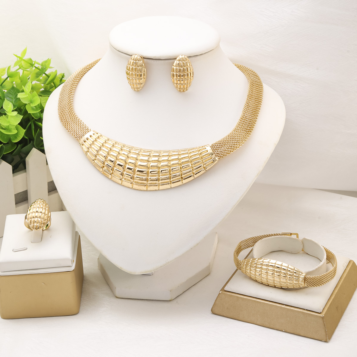 Fashion Jewelry Sets for Women - Ethnic Fashion Trends 2025 评论和价格